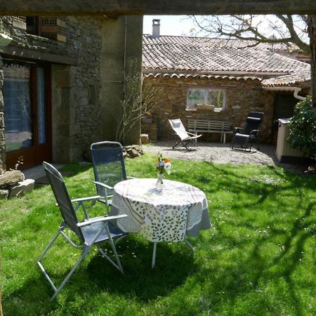 La Petite Maison Dans La Prairie Cassaignes Dış mekan fotoğraf