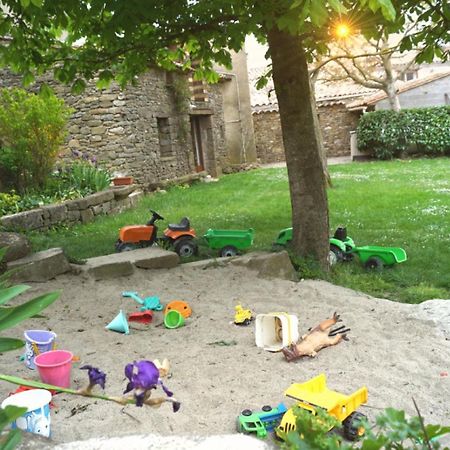 La Petite Maison Dans La Prairie Cassaignes Dış mekan fotoğraf