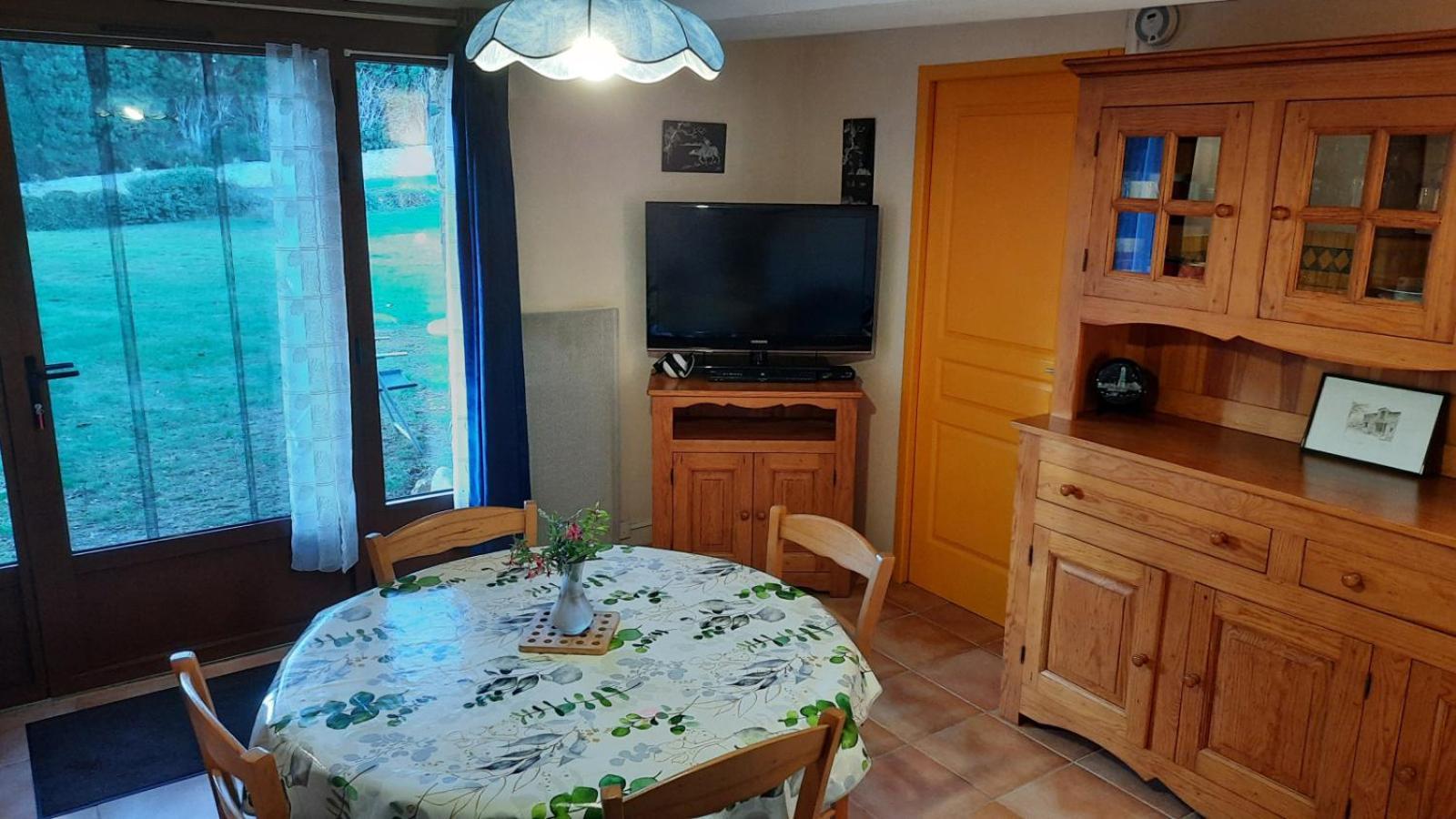 La Petite Maison Dans La Prairie Cassaignes Dış mekan fotoğraf