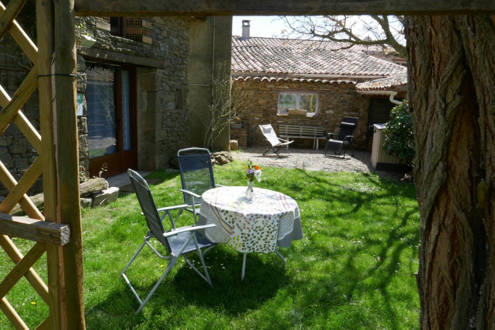 La Petite Maison Dans La Prairie Cassaignes Dış mekan fotoğraf