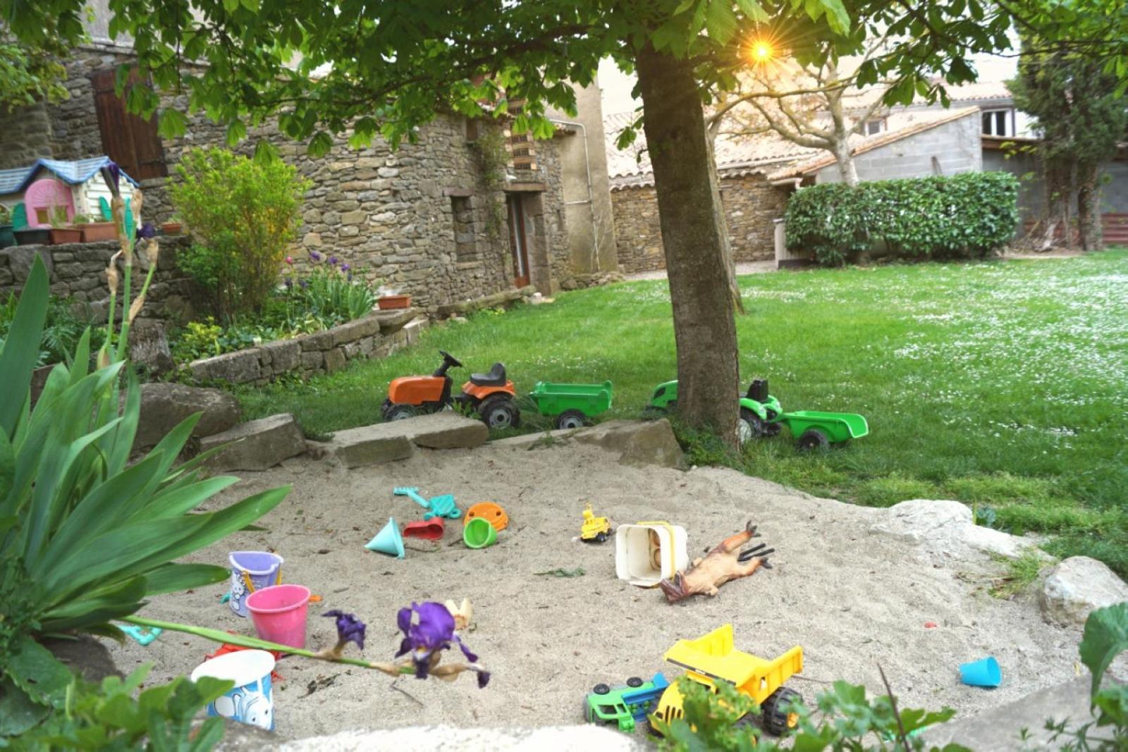 La Petite Maison Dans La Prairie Cassaignes Dış mekan fotoğraf